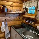 Russet & Rowanberry - Russet House Paide