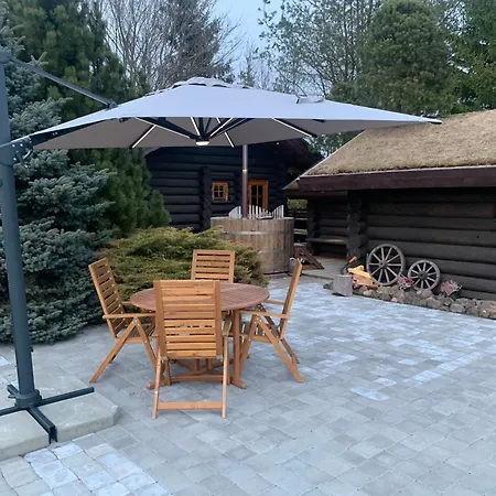 Russet & Rowanberry - Russet House Paide