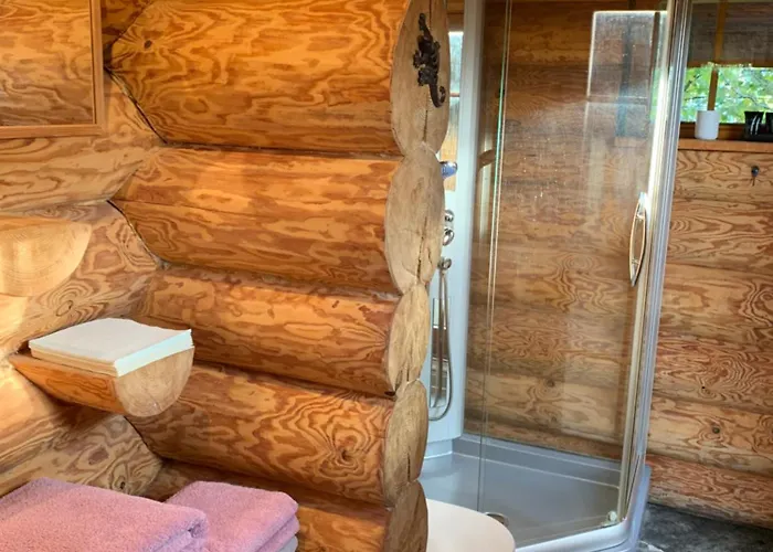 Russet & Rowanberry - Russet House Paide