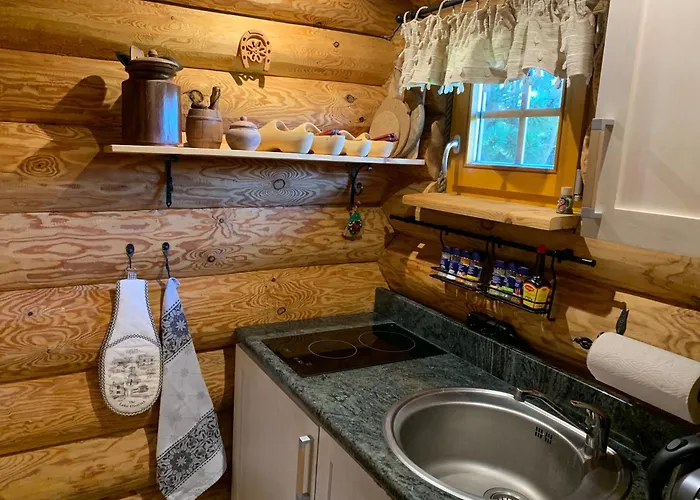 Russet & Rowanberry - Russet House Paide