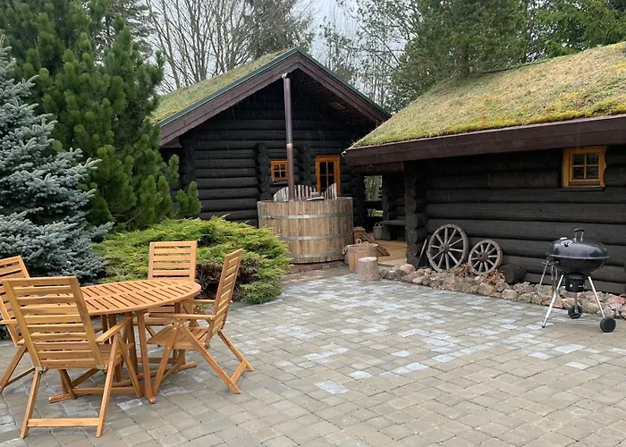 Russet & Rowanberry - Russet House Apartment *