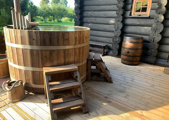 Russet & Rowanberry - Russet House Paide